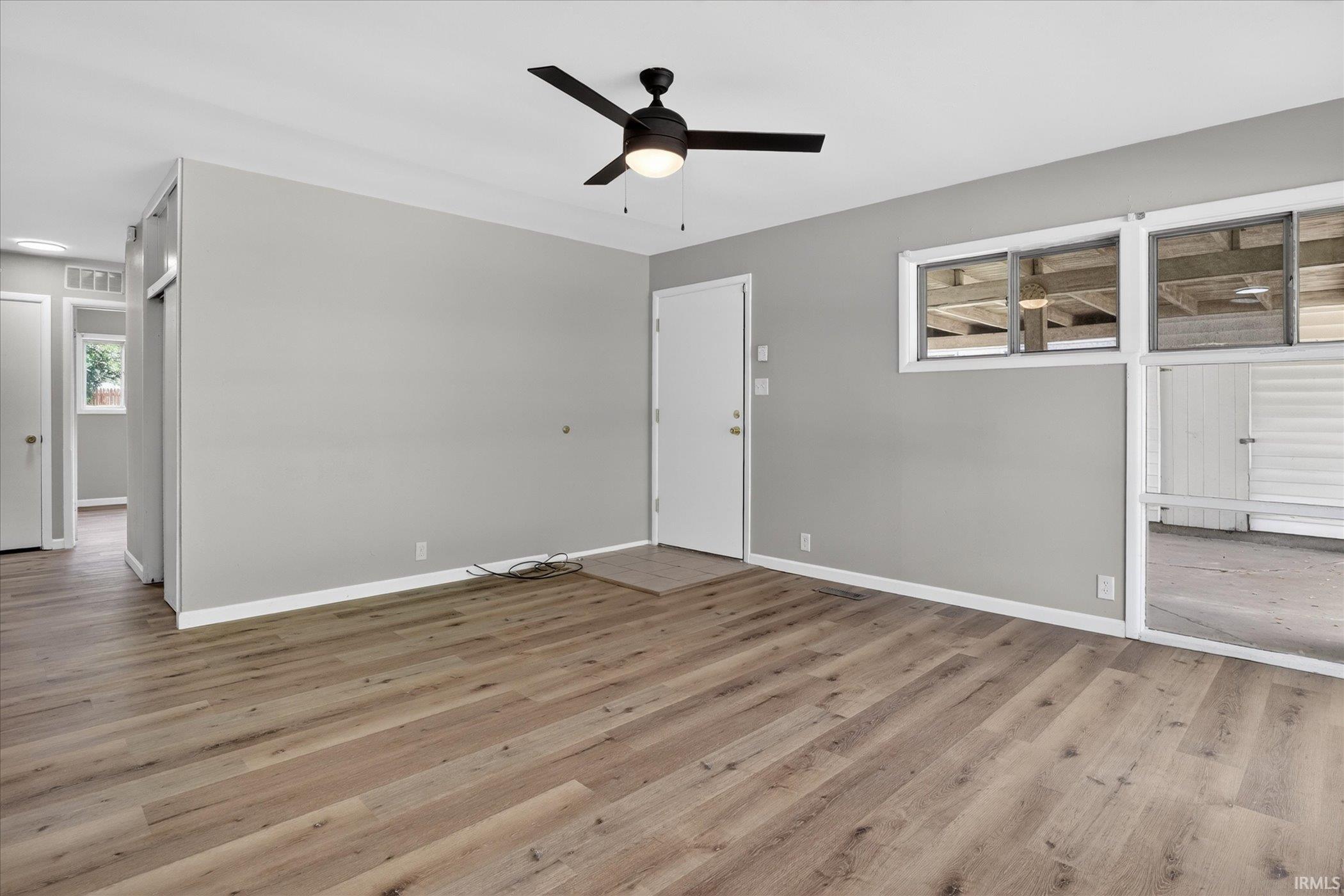 1403 East Ireland Road South Bend, IN 46614 - Photo 5 of 28