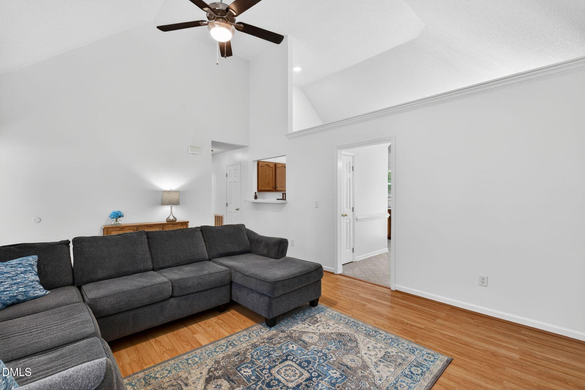 2733 Glastonbury Road Apex, NC 27539 - Photo 7 of 35 34_DSC05112