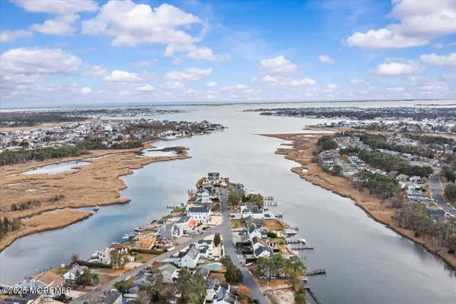 $649,900 | 36 Kettle Creek Drive, Brick, NJ 08723