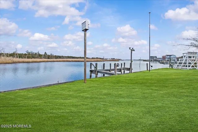 $649,900 | 36 Kettle Creek Drive, Brick, NJ 08723