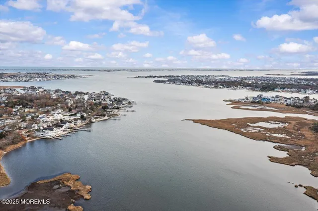 $649,900 | 36 Kettle Creek Drive, Brick, NJ 08723