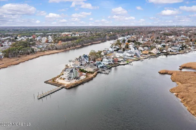 $649,900 | 36 Kettle Creek Drive, Brick, NJ 08723