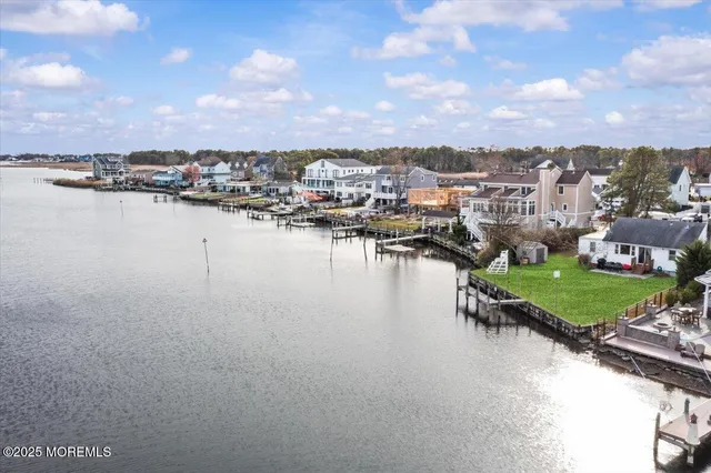 $649,900 | 36 Kettle Creek Drive, Brick, NJ 08723