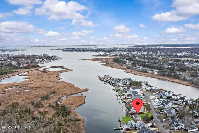 $649,900 | 36 Kettle Creek Drive, Brick, NJ 08723