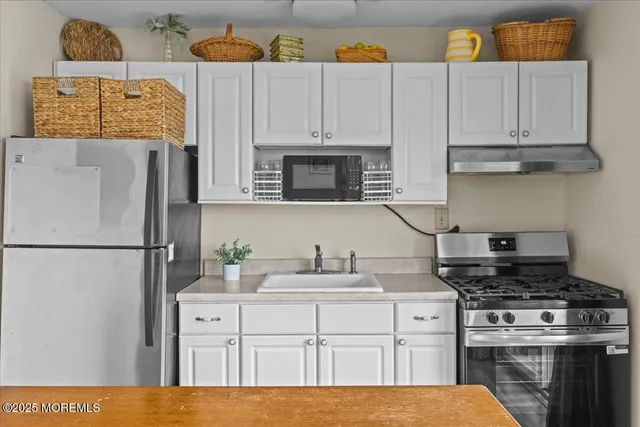 $649,900 | 36 Kettle Creek Drive, Brick, NJ 08723