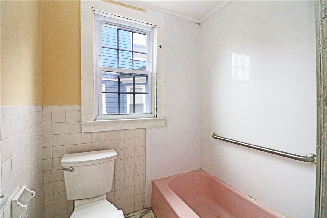 30 Thurston Avenue, Unit 1 Newport, RI 02840 - Photo 16 of 20