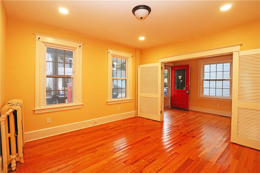 30 Thurston Avenue, Unit 1 Newport, RI 02840 - Photo 4 of 20