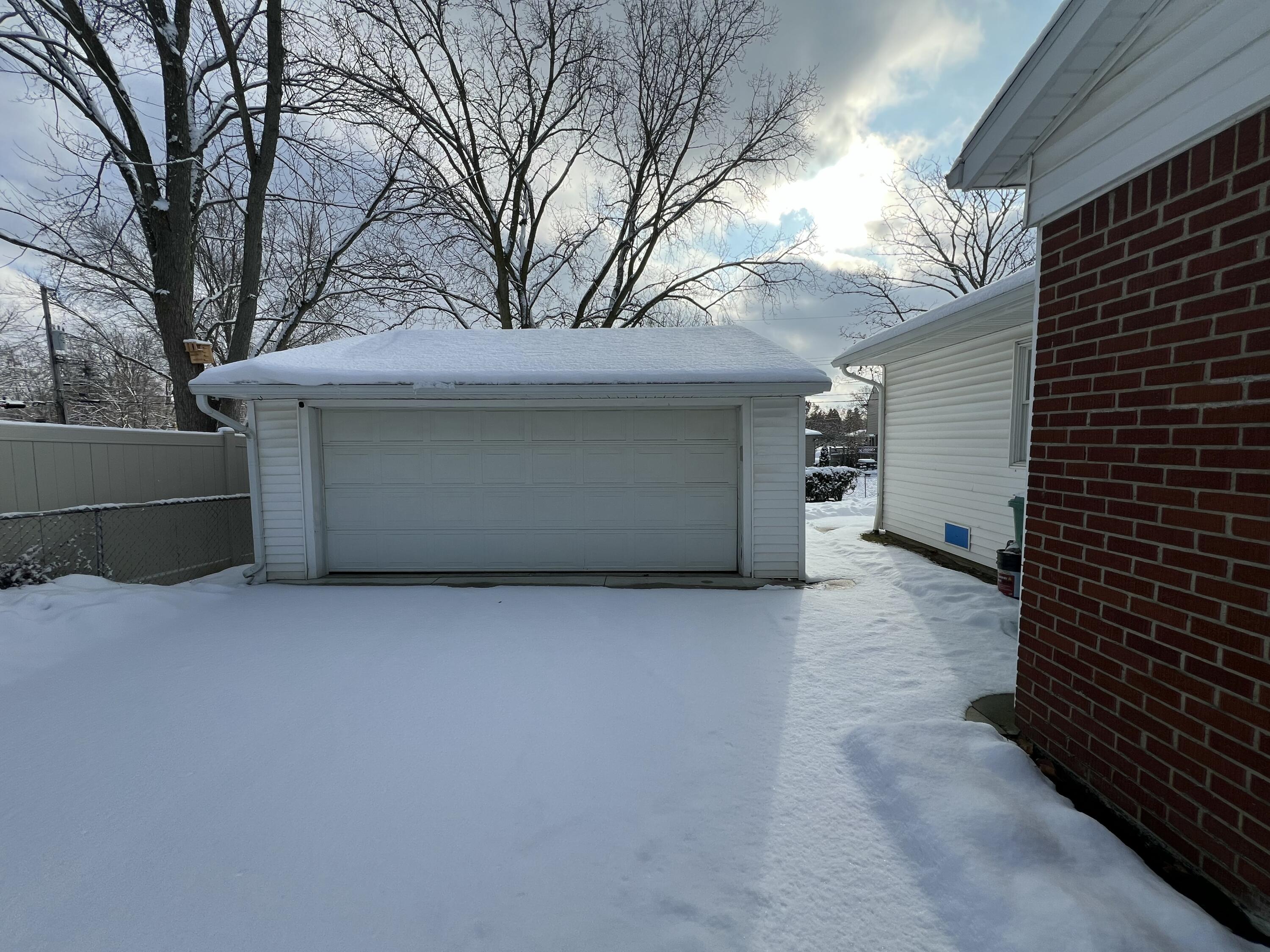 308 Wallace Drive Saline, MI 48176 - Photo 3 of 48 IMG_0828