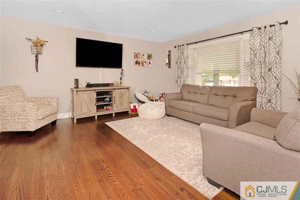 22 Nelson Street Middlesex, NJ 08846 - Photo 4 of 24