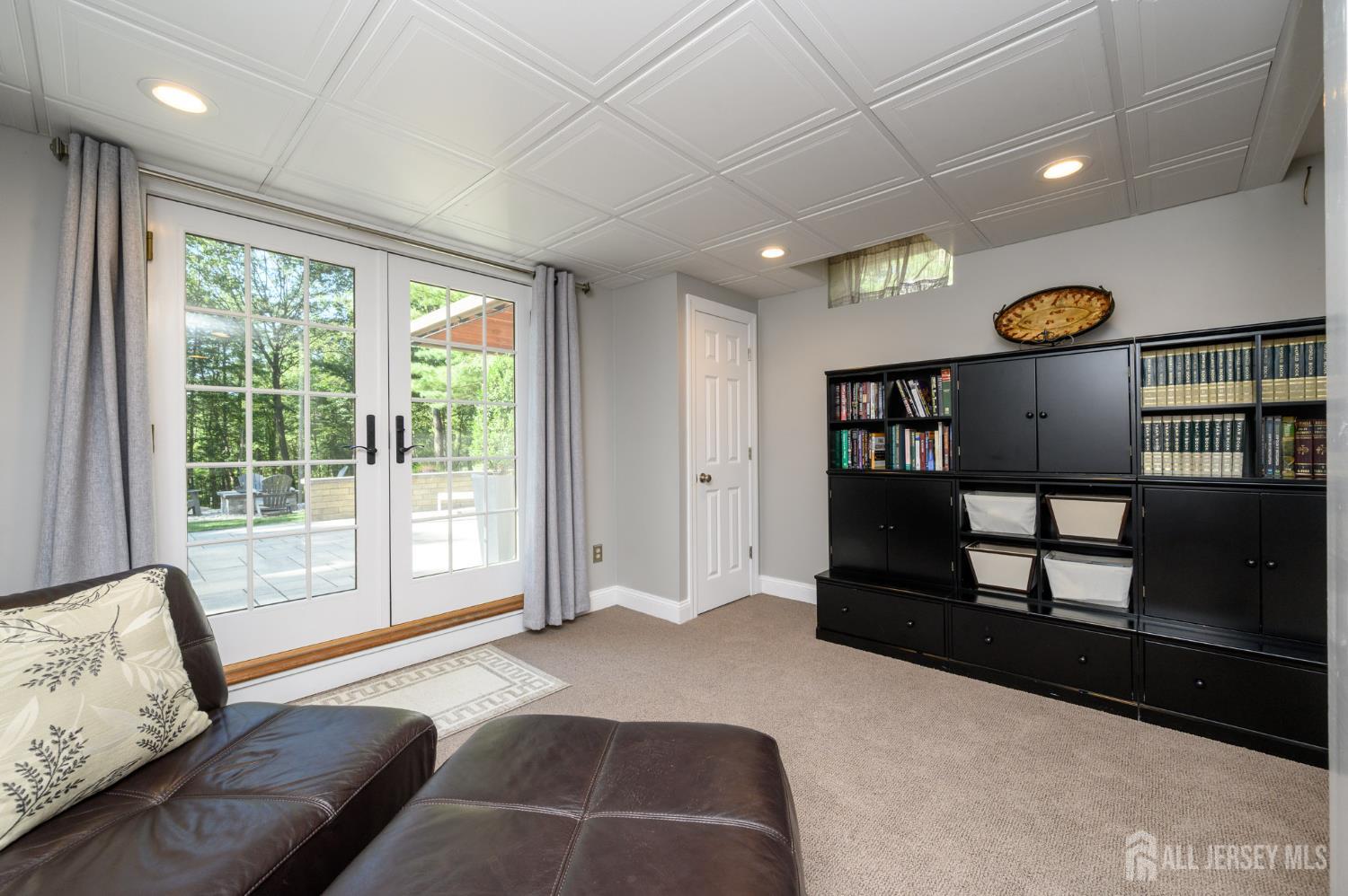 11 Timber Ridge Drive Annandale, NJ 08801 - Photo 37 of 61 Gallery Image 37