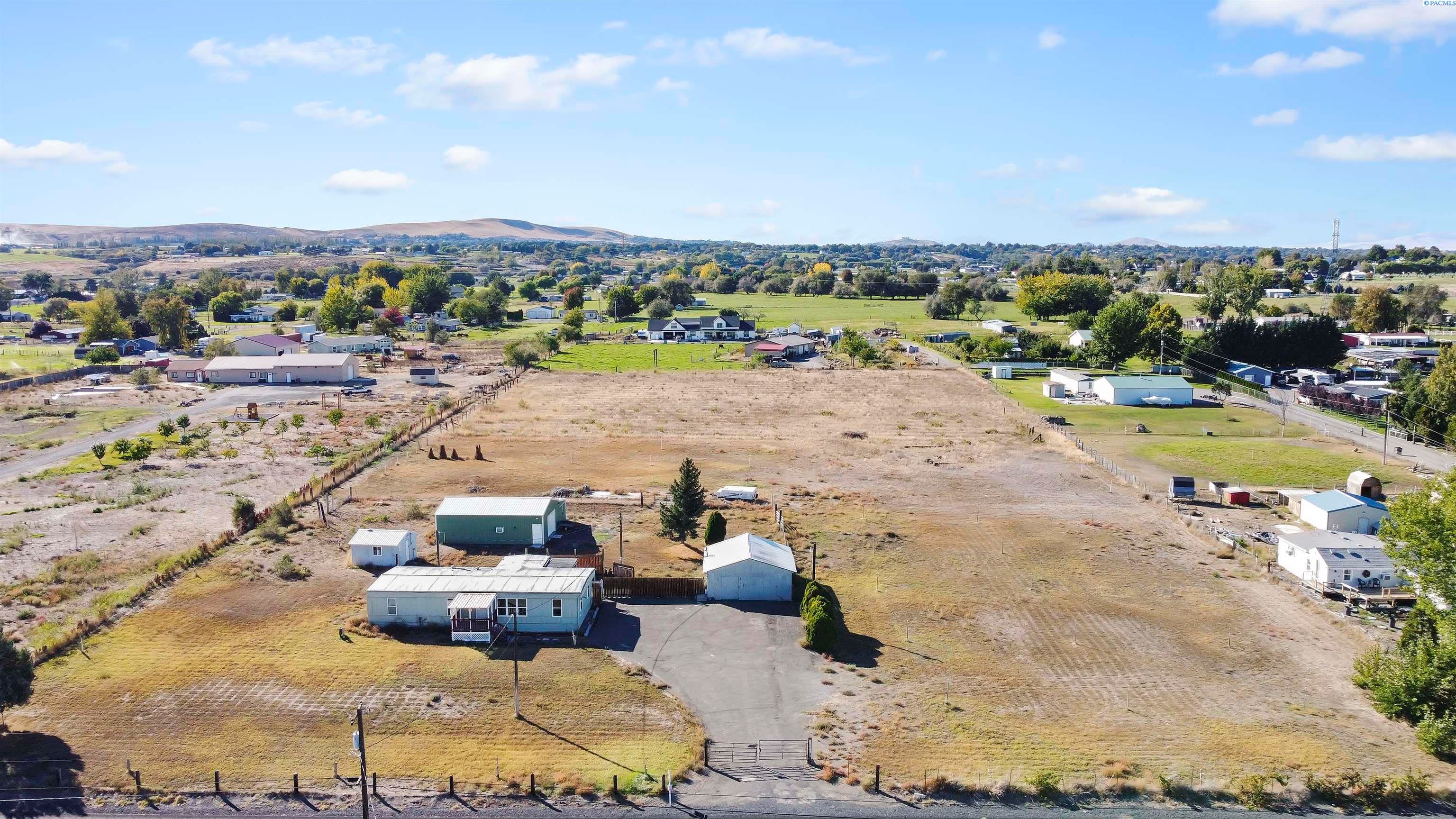24804 South Dague Road Kennewick, WA 99337 - Photo 9 of 36 Gallery Image 9