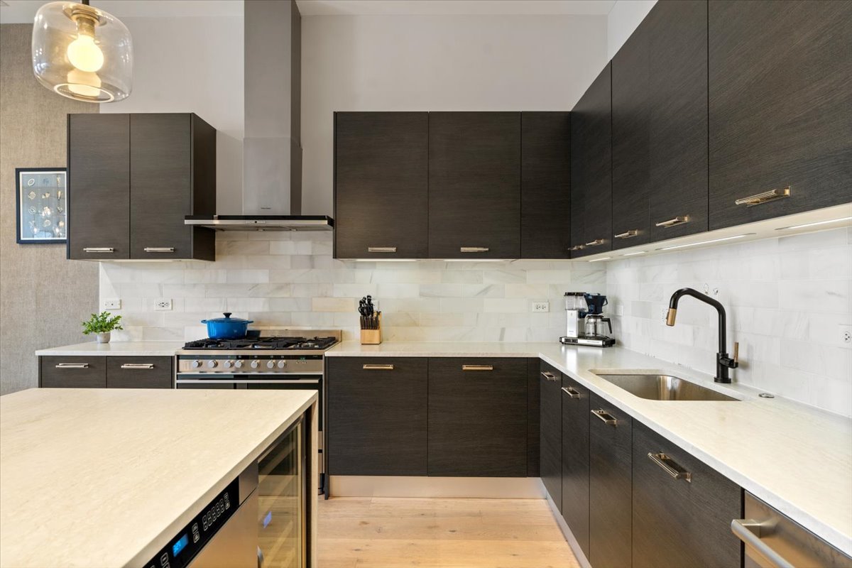 122 South Aberdeen Street, Unit 4S Chicago, IL 60607 - Photo 4 of 26
