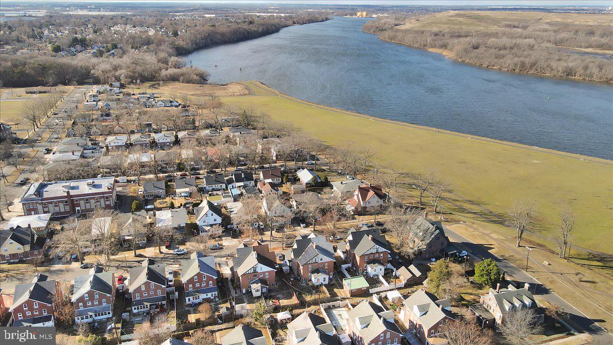 68 Riverside Avenue Roebling, NJ 08554 - Photo 26 of 33 view of city and ocean