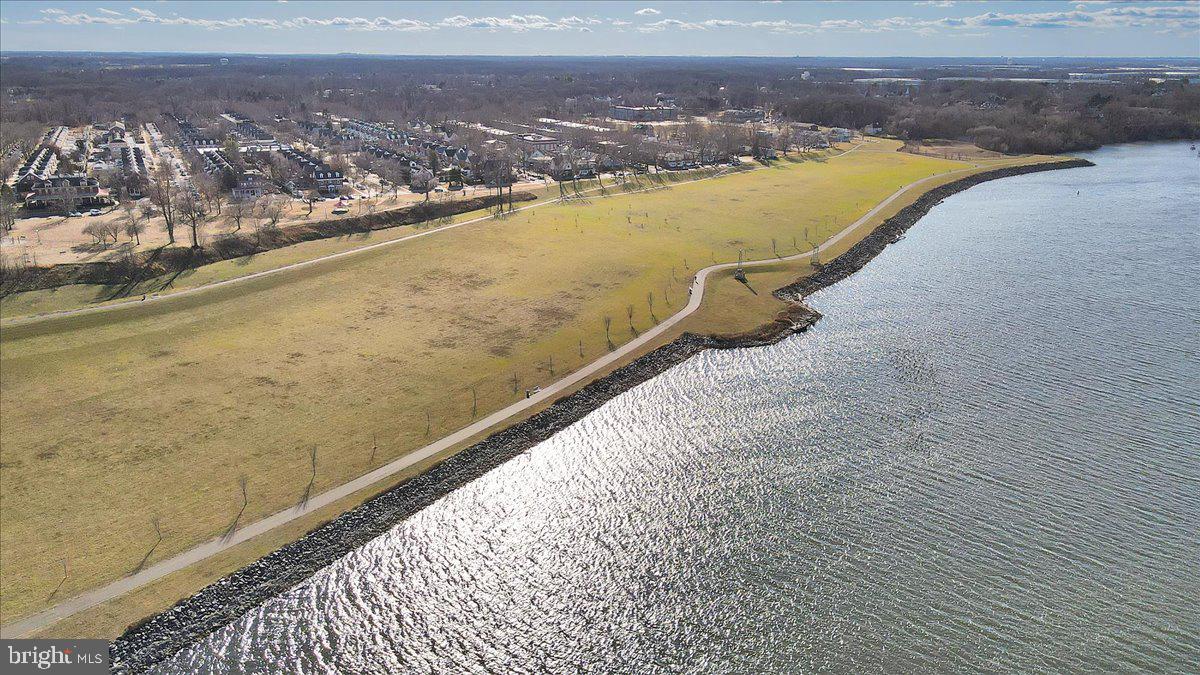 68 Riverside Avenue Roebling, NJ 08554 - Photo 27 of 33 a view of an ocean and city space