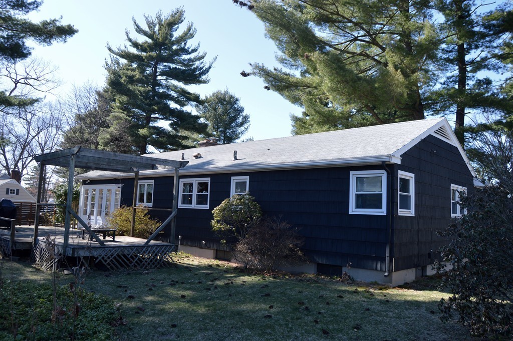89 Mary Coburn Road Springfield, MA 01129 - Photo 3 of 22