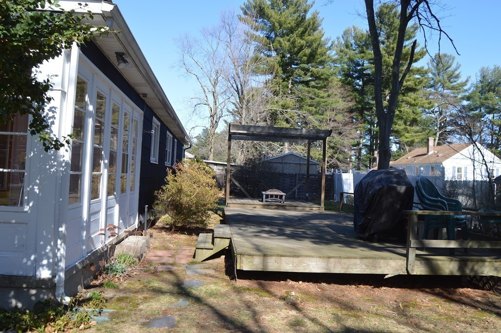 89 Mary Coburn Road Springfield, MA 01129 - Photo 5 of 22