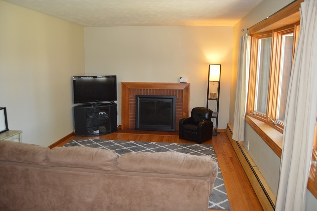 89 Mary Coburn Road Springfield, MA 01129 - Photo 6 of 22