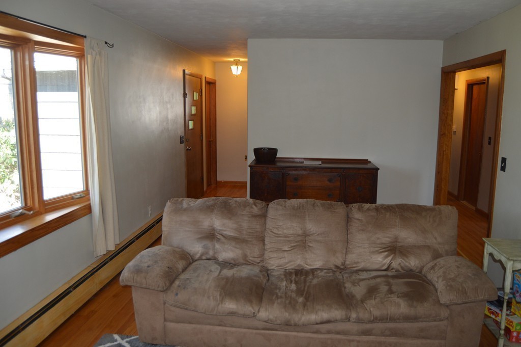 89 Mary Coburn Road Springfield, MA 01129 - Photo 7 of 22