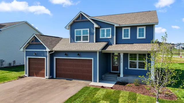 $674,900 | 1513 Creekwood Drive, New Richmond, WI 54017