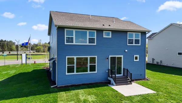 $674,900 | 1513 Creekwood Drive, New Richmond, WI 54017