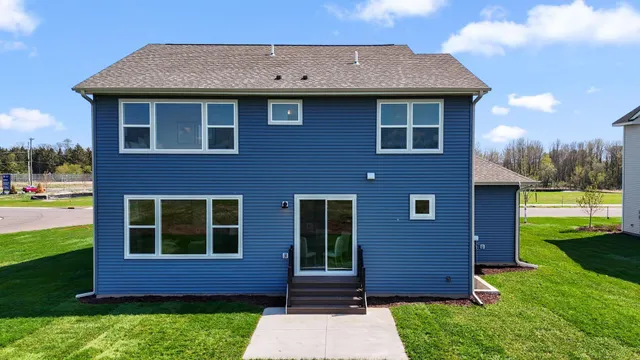 $674,900 | 1513 Creekwood Drive, New Richmond, WI 54017