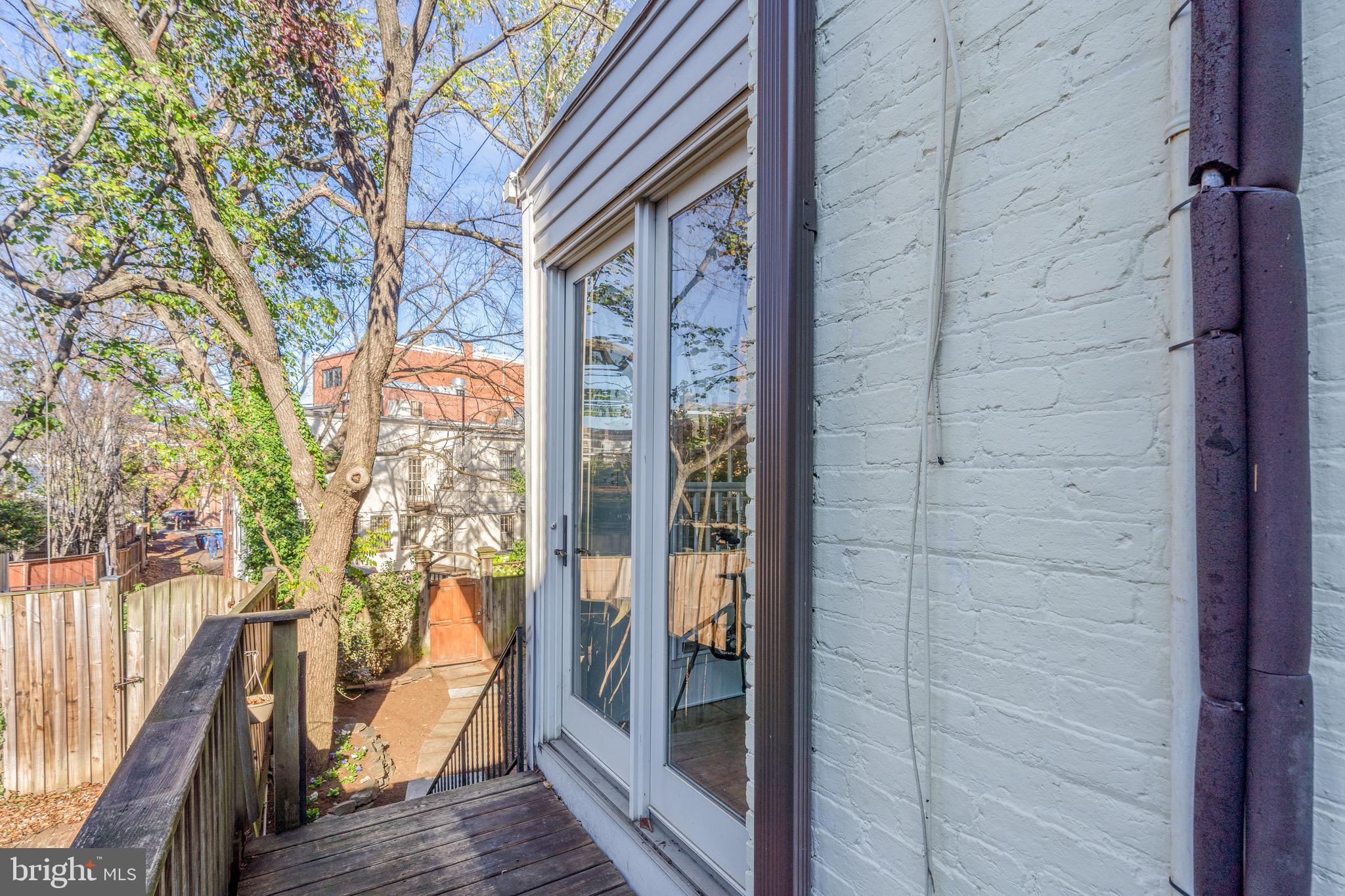 3317 R Street Northwest Washington, DC 20007 - Photo 18 of 48 Deck