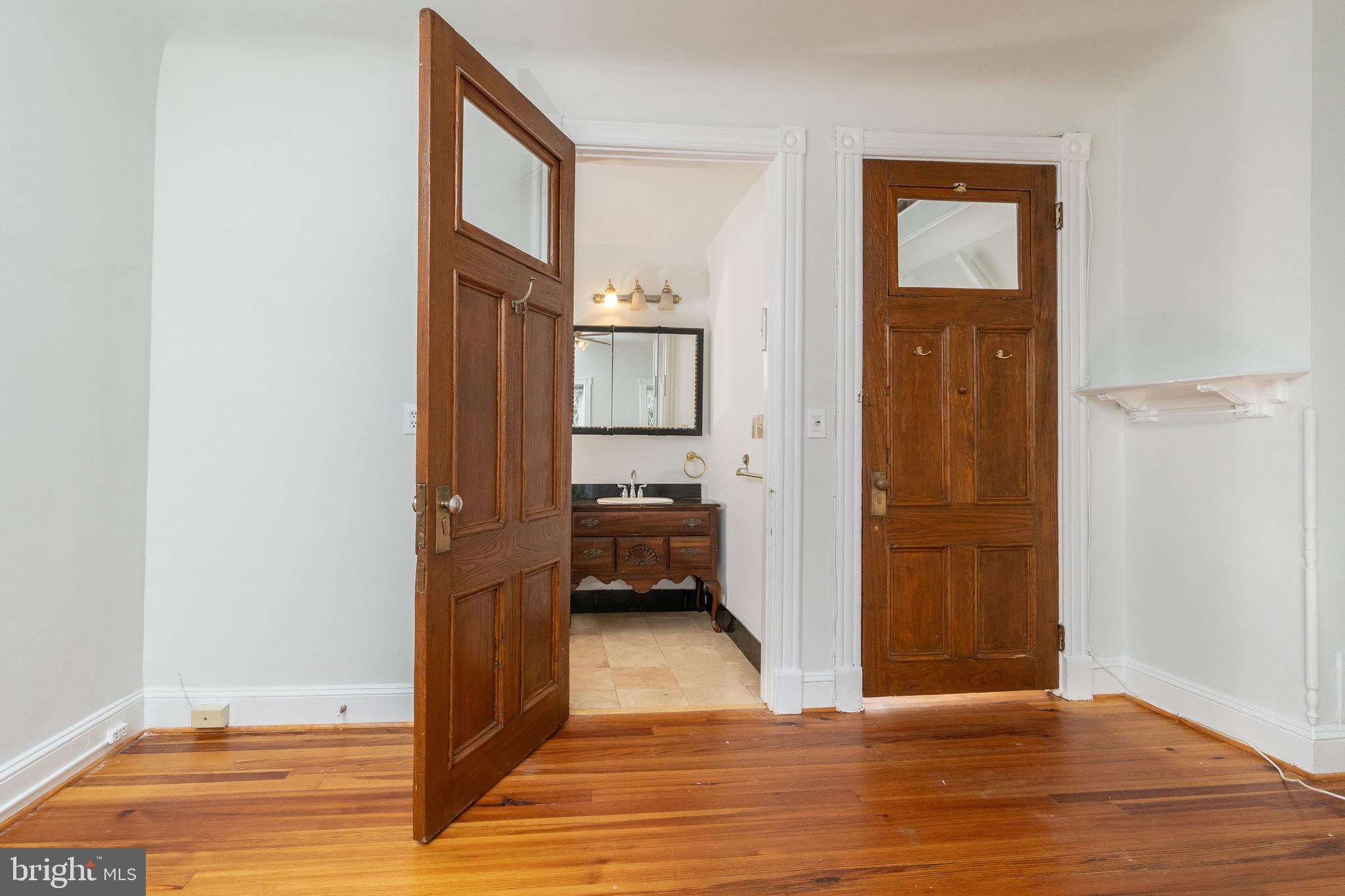 3317 R Street Northwest Washington, DC 20007 - Photo 23 of 48 Primary bathroom