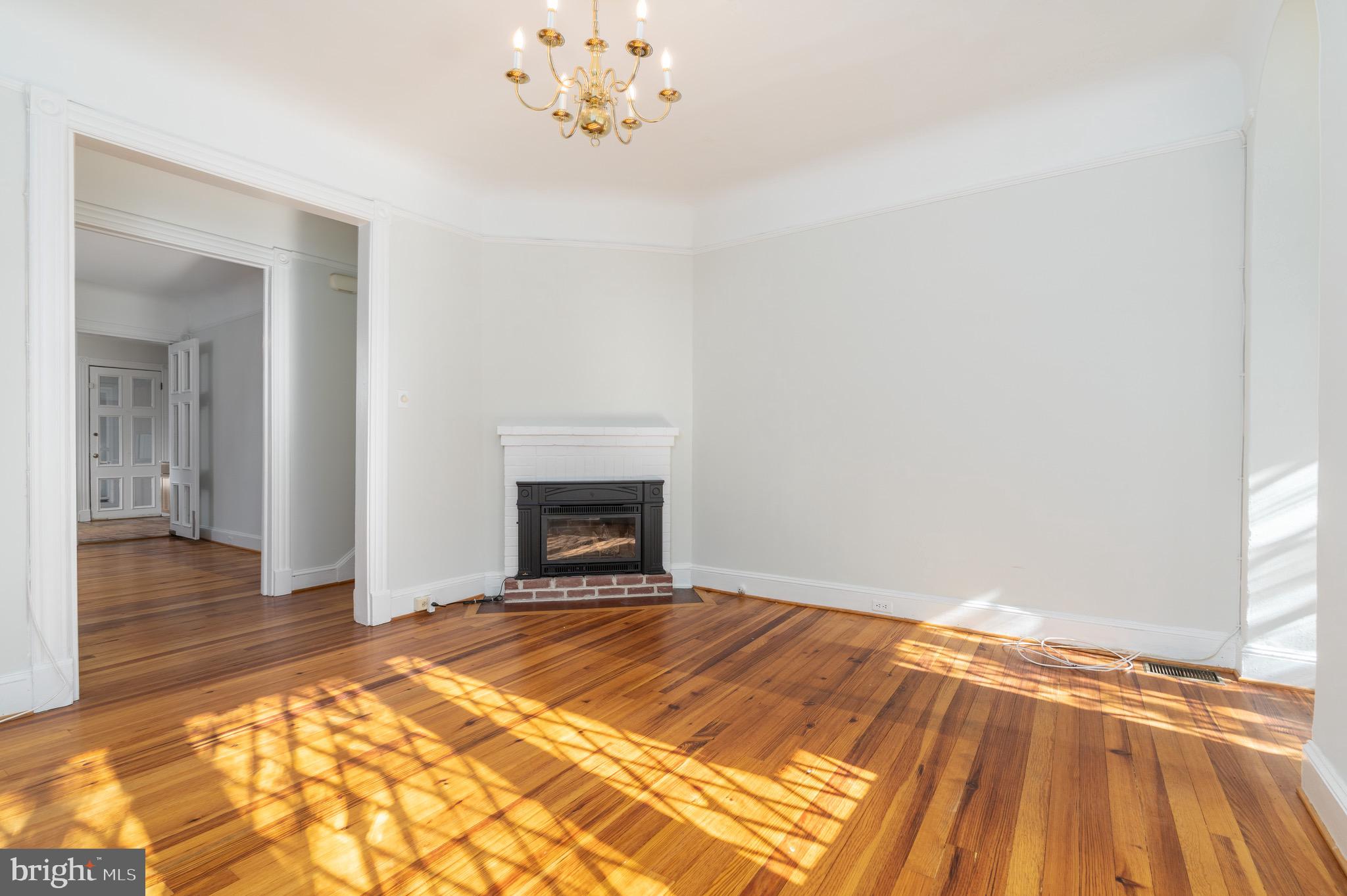 3317 R Street Northwest Washington, DC 20007 - Photo 6 of 48 Living room
