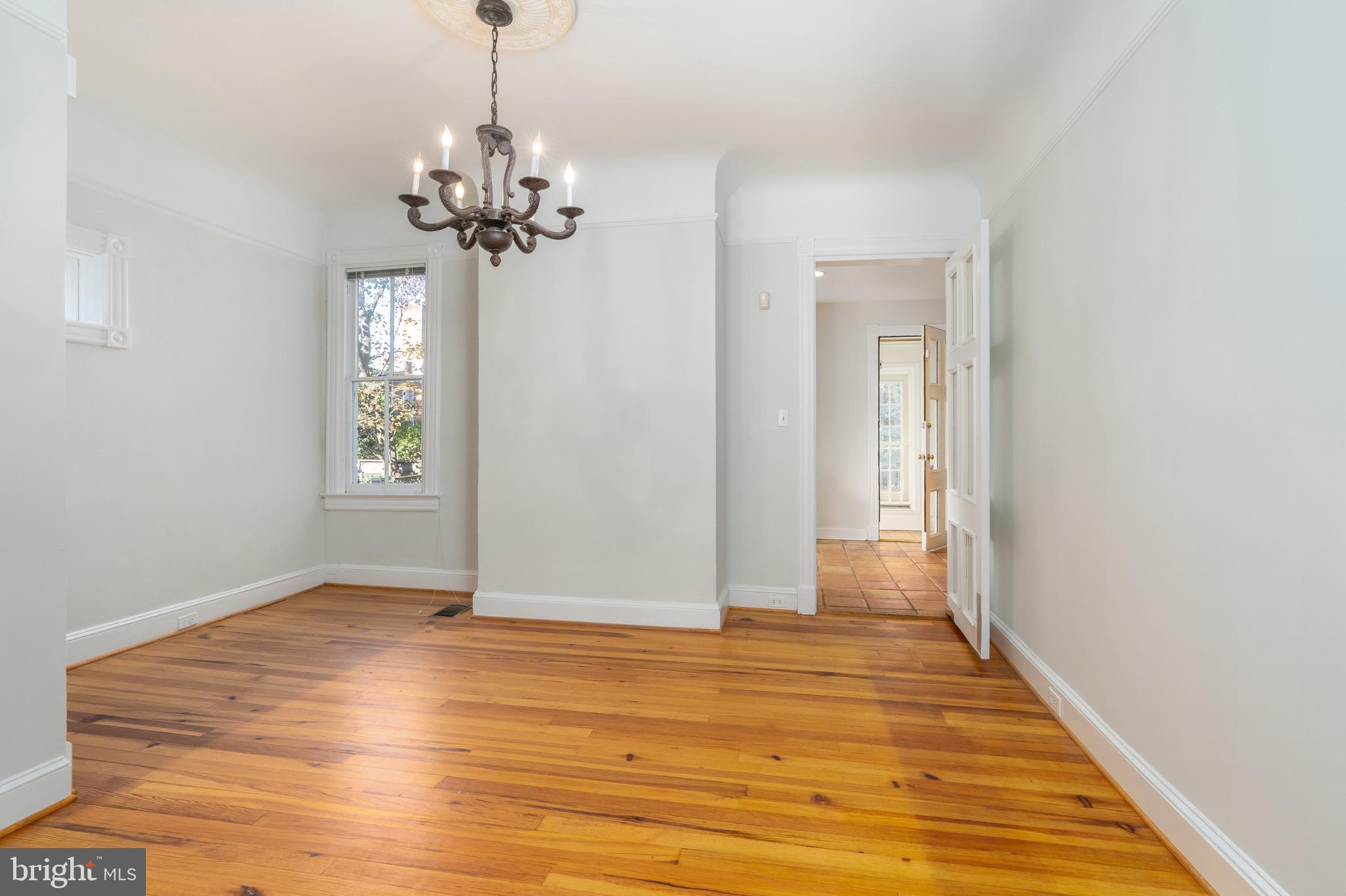 3317 R Street Northwest Washington, DC 20007 - Photo 9 of 48 Dining room