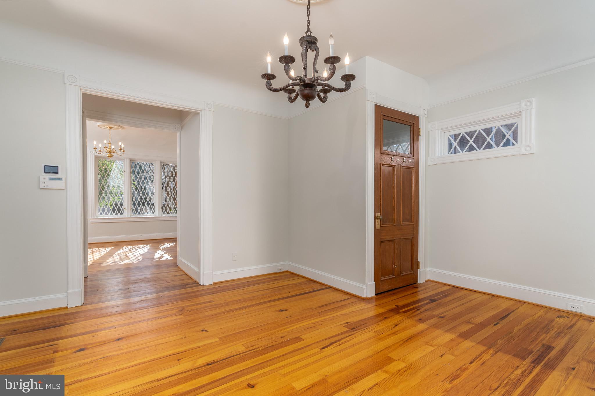 3317 R Street Northwest Washington, DC 20007 - Photo 10 of 48 Dining room