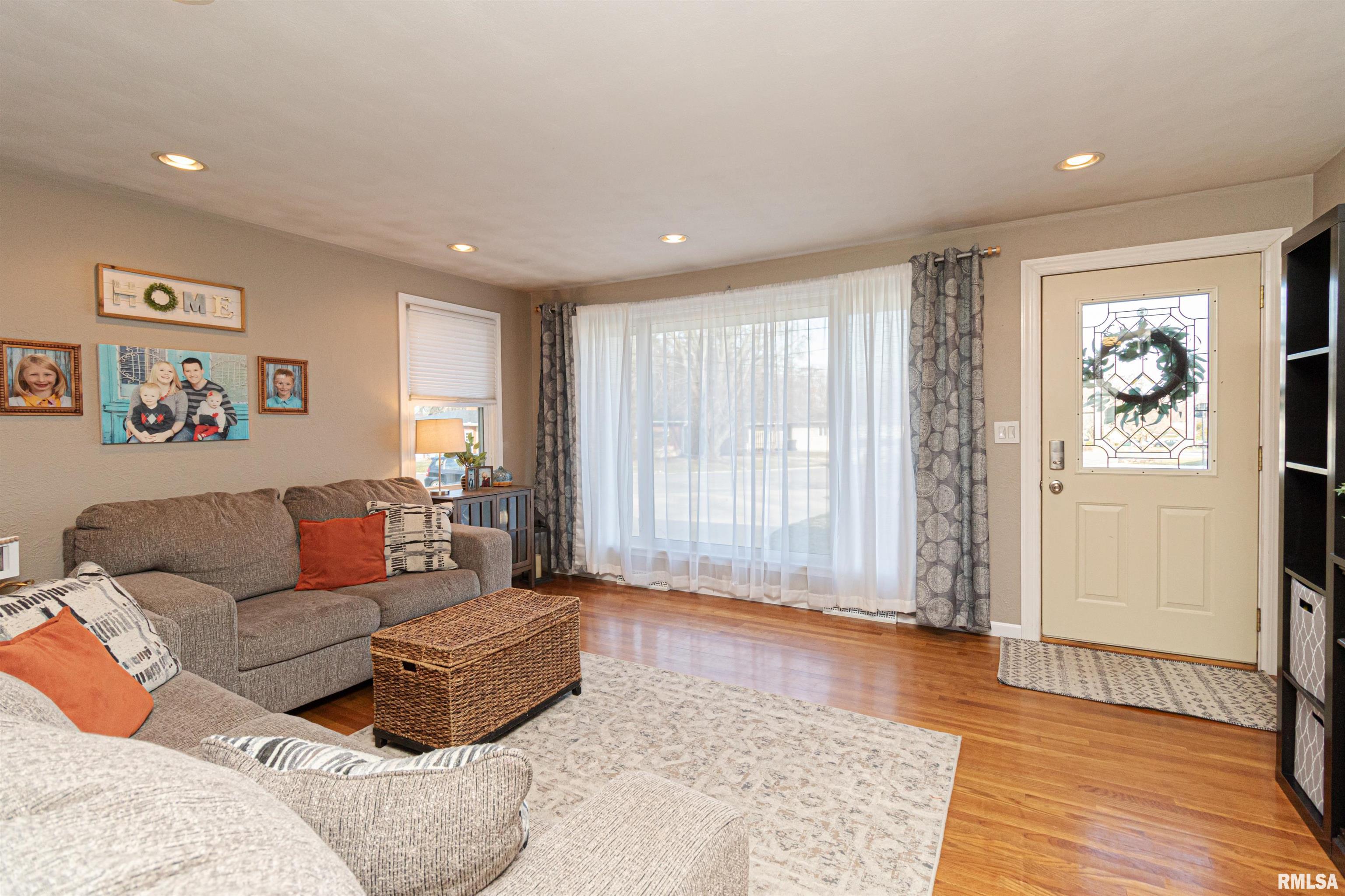 114 Field Grove Road East Peoria, IL 61611 - Photo 3 of 50 Gallery Image 3