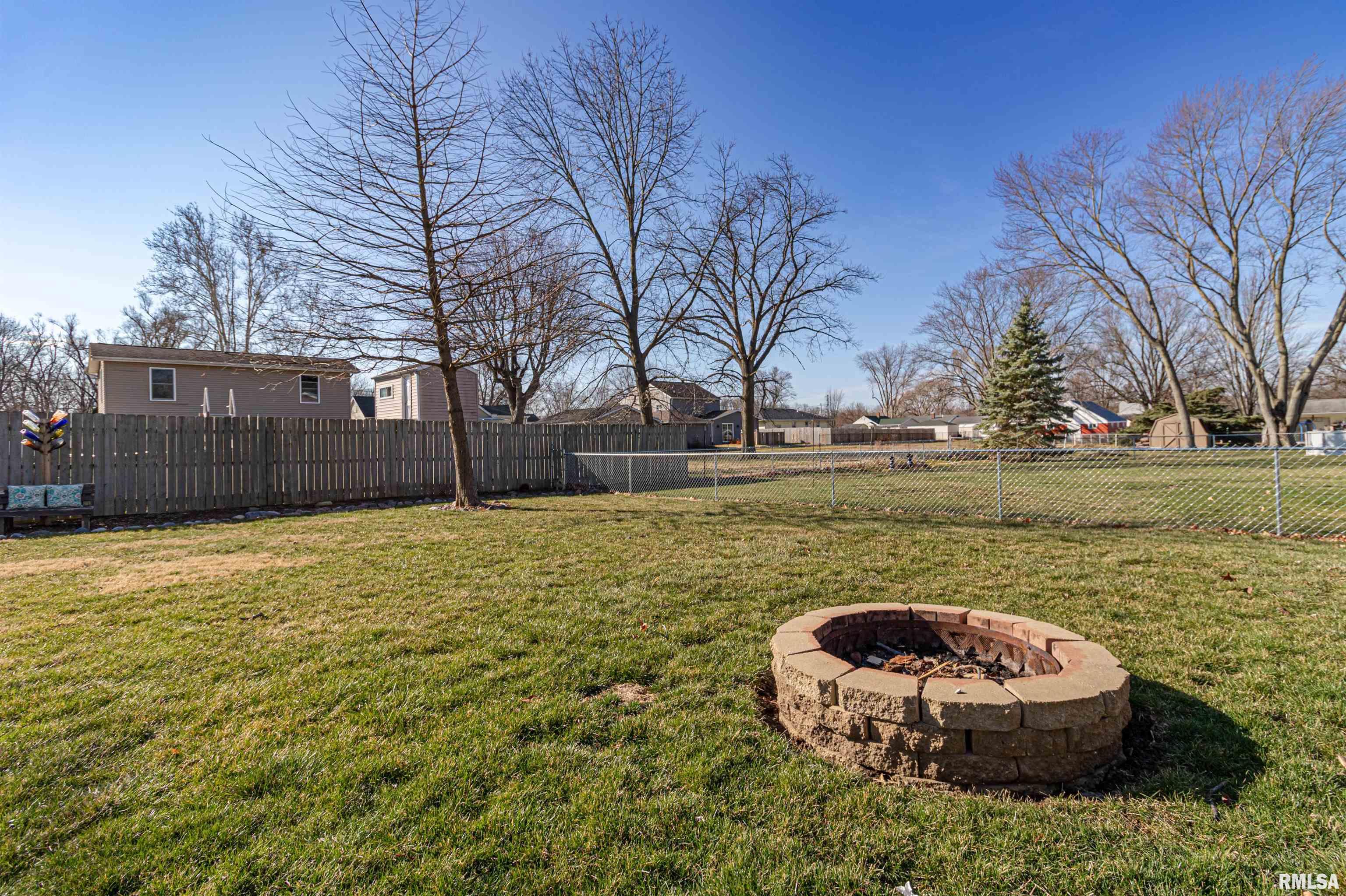 114 Field Grove Road East Peoria, IL 61611 - Photo 43 of 50 Gallery Image 43