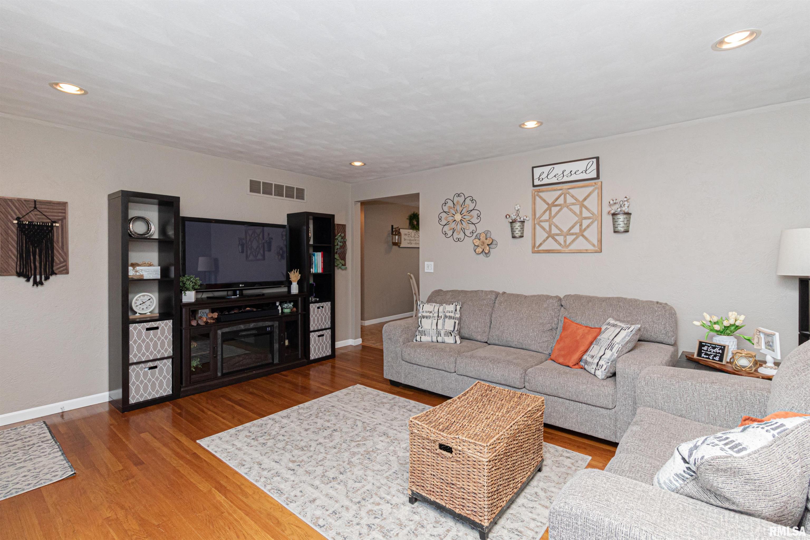114 Field Grove Road East Peoria, IL 61611 - Photo 6 of 50 Gallery Image 6