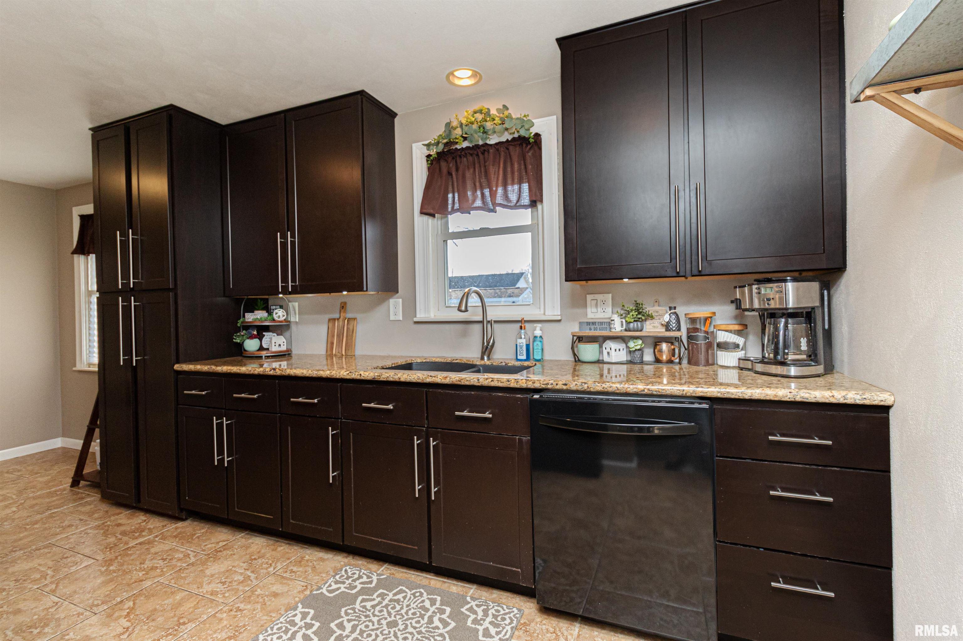 114 Field Grove Road East Peoria, IL 61611 - Photo 10 of 50 Gallery Image 10