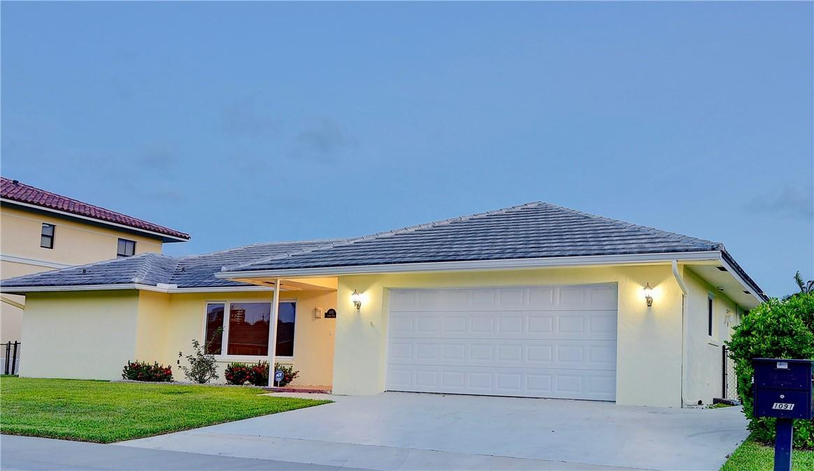 1091 Singer Drive Riviera Beach, FL 33404 - Photo 12 of 15 Photo 12
