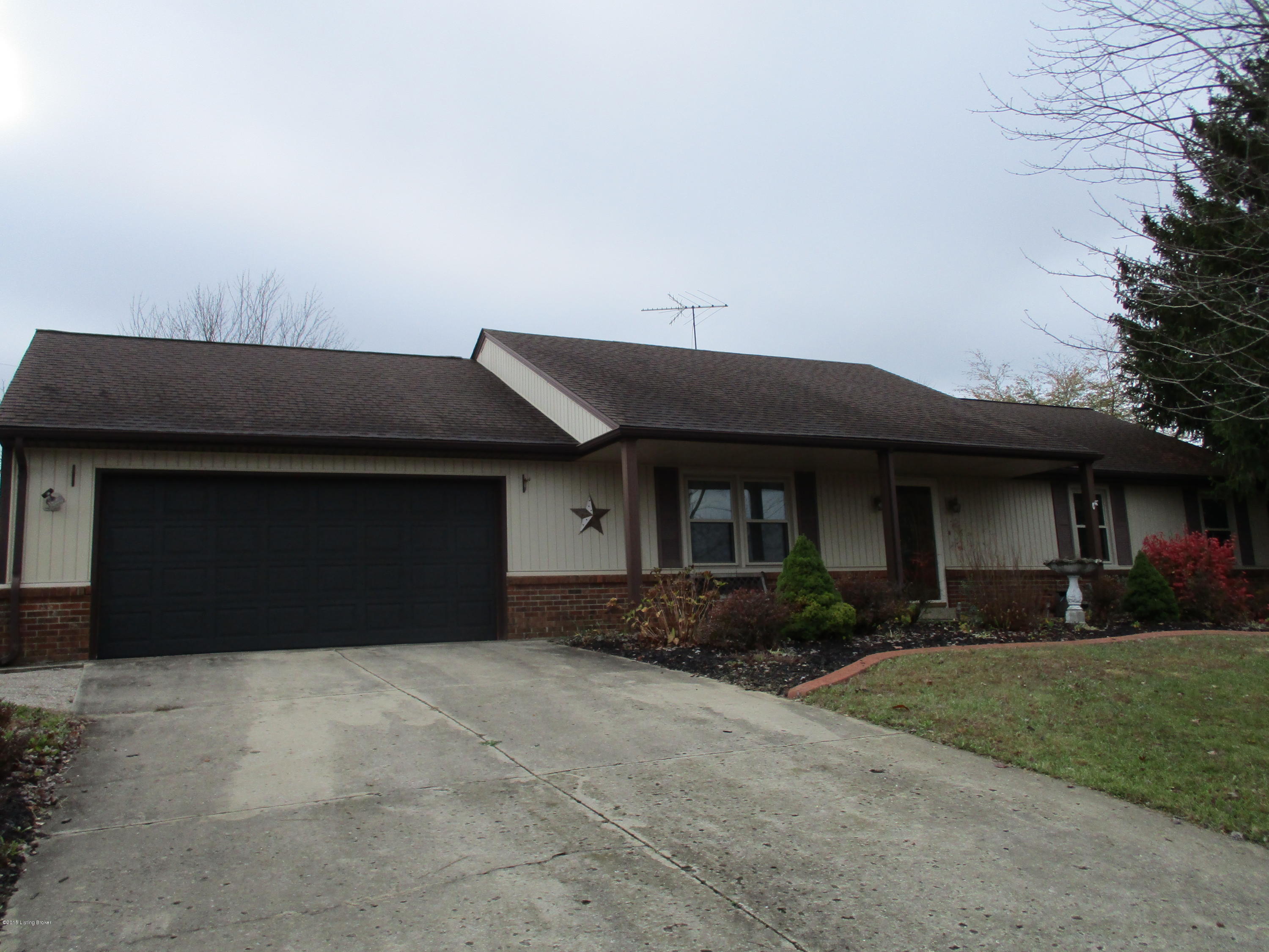 1595 Catalpa Road Radcliff, KY 40160 - Photo 10 of 13 1595 Catalpa Dr 013