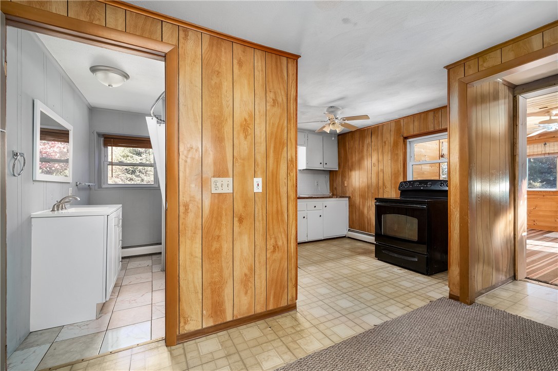 371 Mattity Road North Smithfield, RI 02896 - Photo 13 of 28