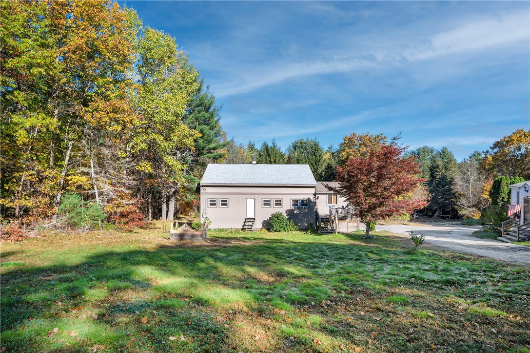 371 Mattity Road North Smithfield, RI 02896 - Photo 2 of 28