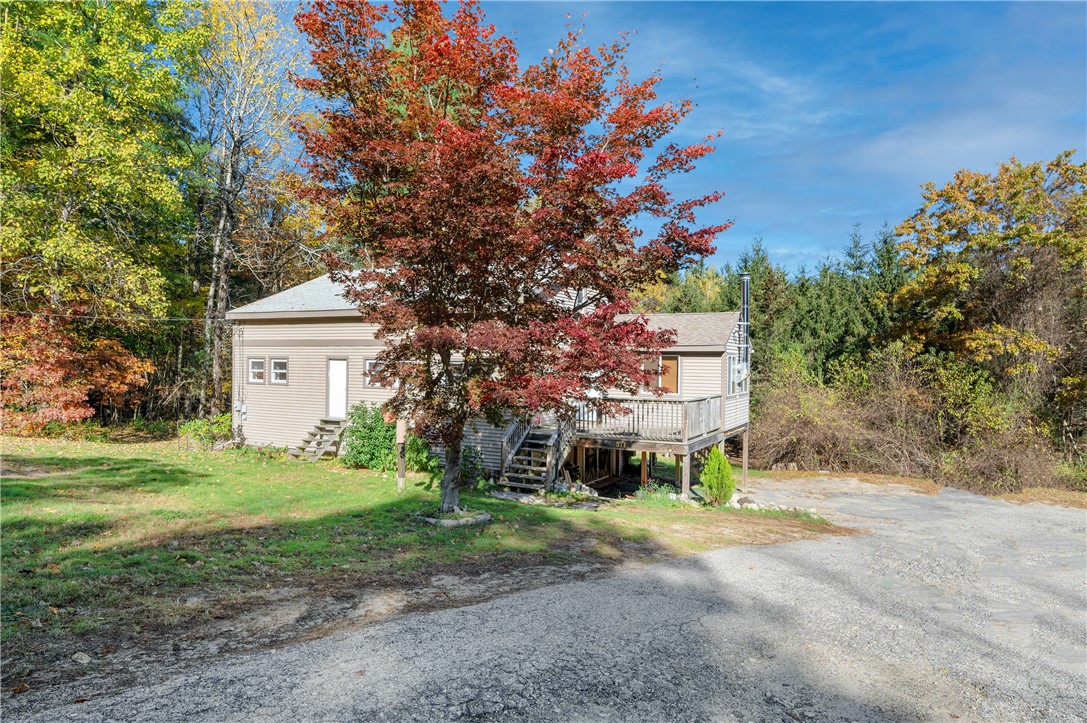 371 Mattity Road North Smithfield, RI 02896 - Photo 3 of 28