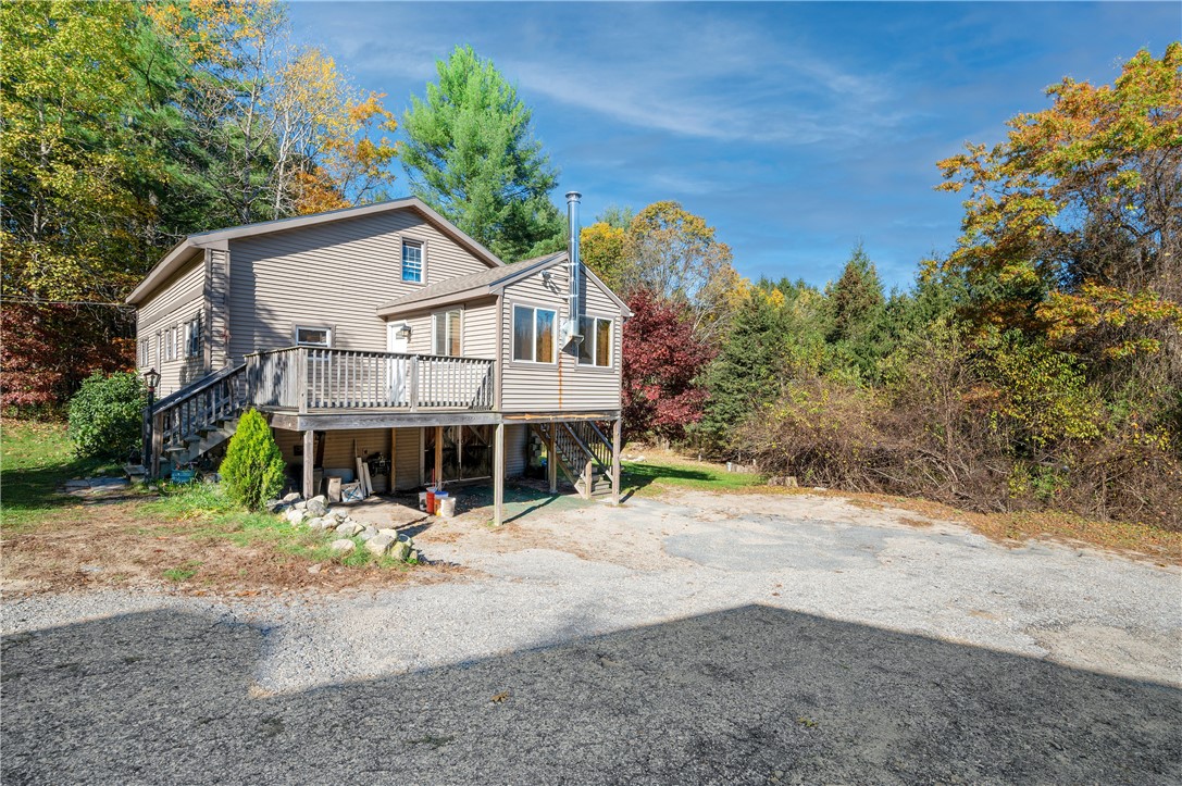 371 Mattity Road North Smithfield, RI 02896 - Photo 8 of 28