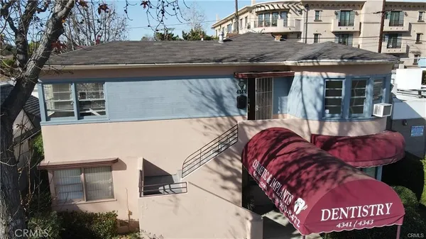 $3,000 | 4343 Laurel Canyon Boulevard, Studio City, CA 91604