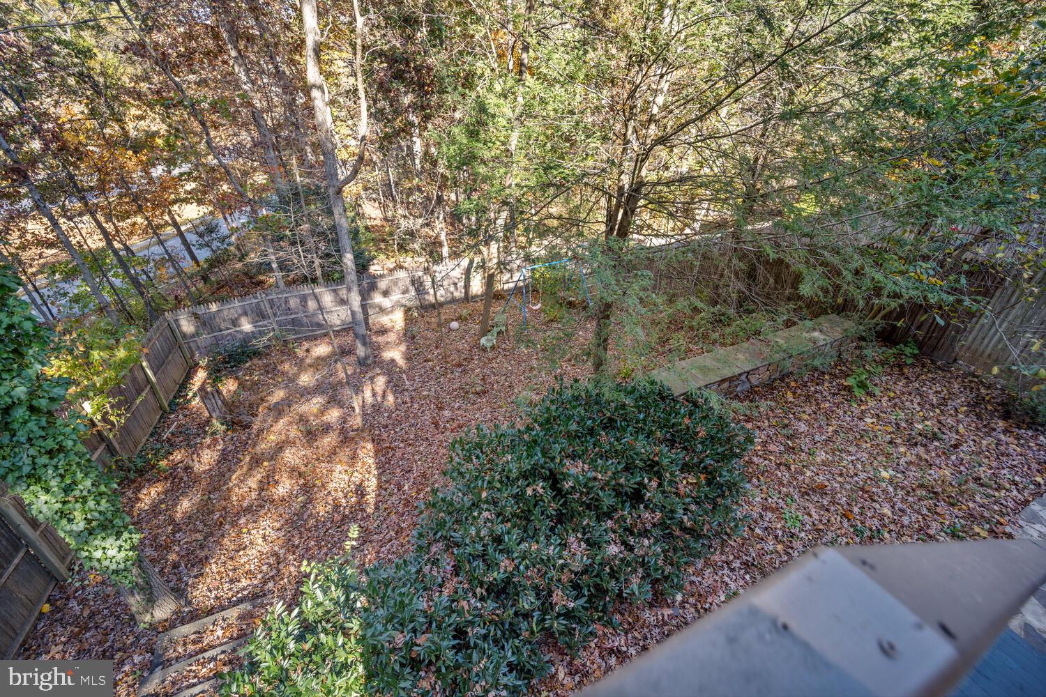 10959 Deborah Drive Potomac, MD 20854 - Photo 11 of 30 Huge Corner Lot with large fenced yard backing to