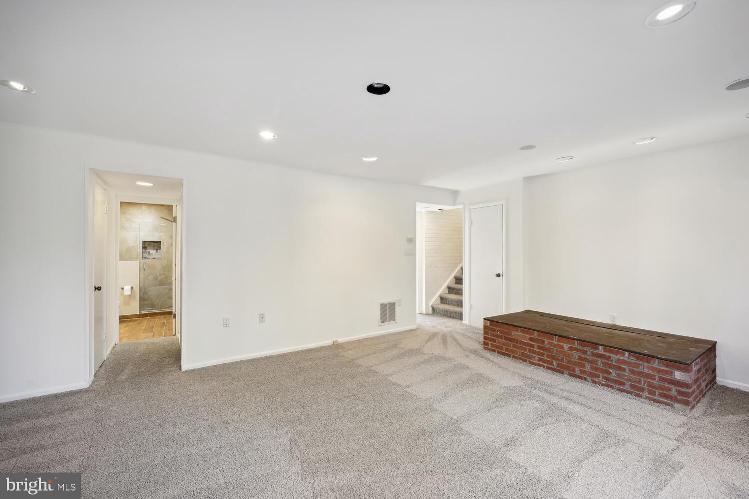 10959 Deborah Drive Potomac, MD 20854 - Photo 24 of 30 Plenty of room for fun!