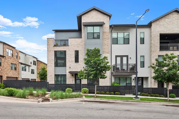 $1,100,000 | 4410 Grotto Drive, Austin, TX 78731