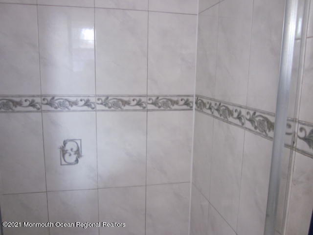 598 Wayside Road Neptune Township, NJ 07753 - Photo 10 of 16 598 Wayside Npt 005