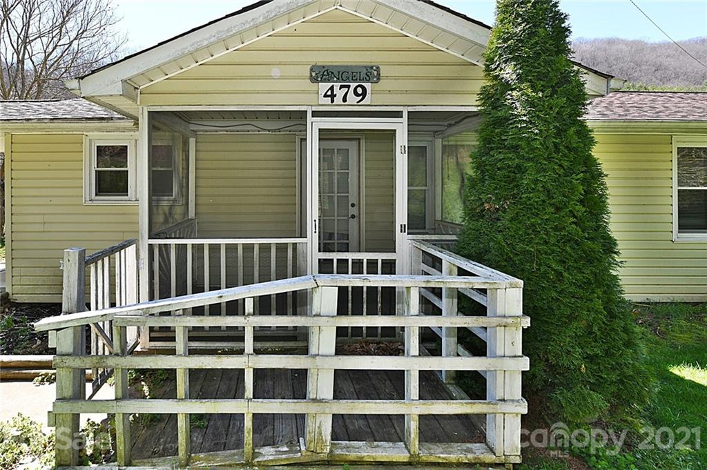 479 Joe Hampton Road Lansing, NC 28643 - Photo 7 of 44 a view of a large building