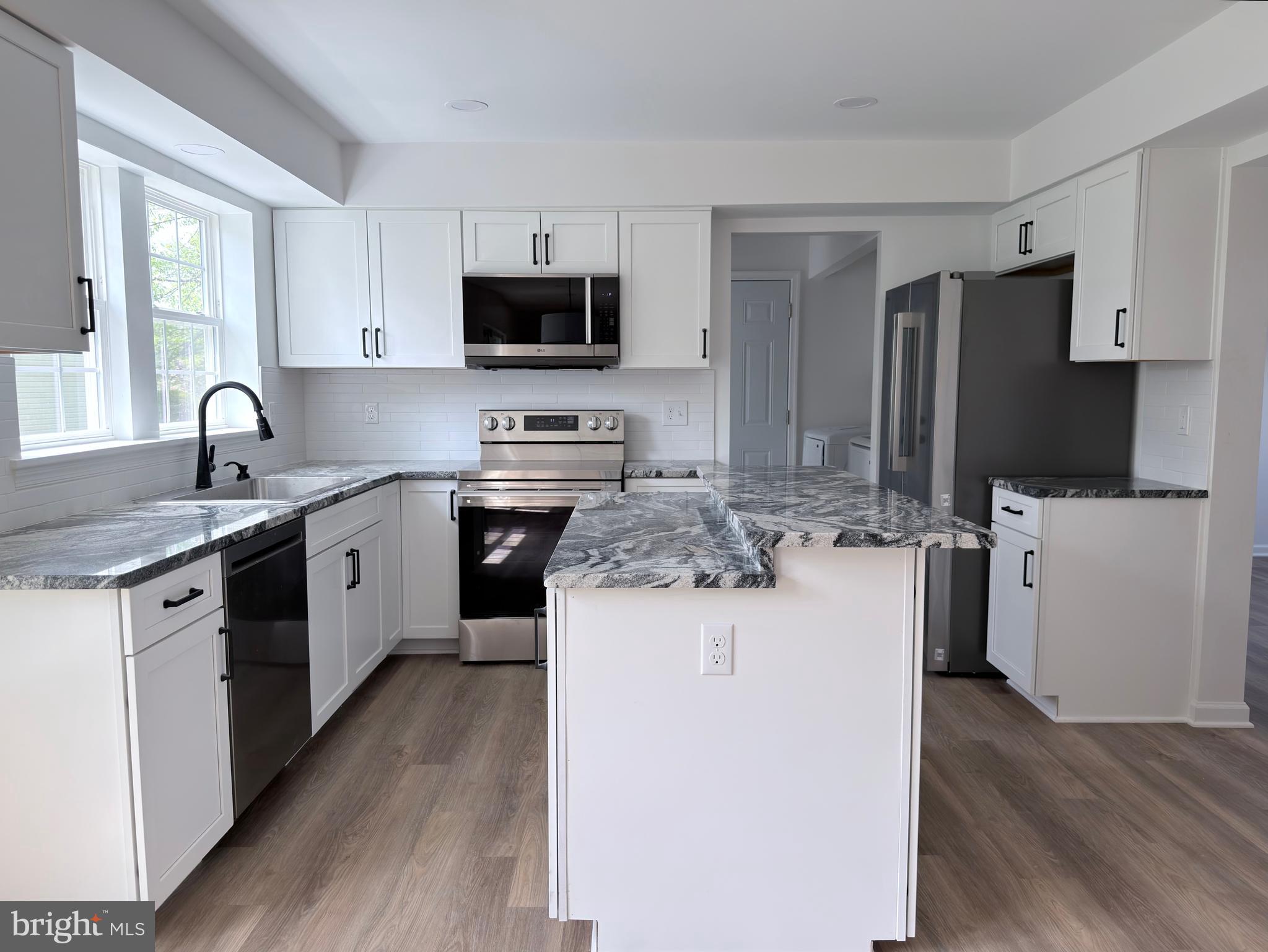 2339 Colts Brook Drive Reston, VA 20191 - Photo 3 of 6