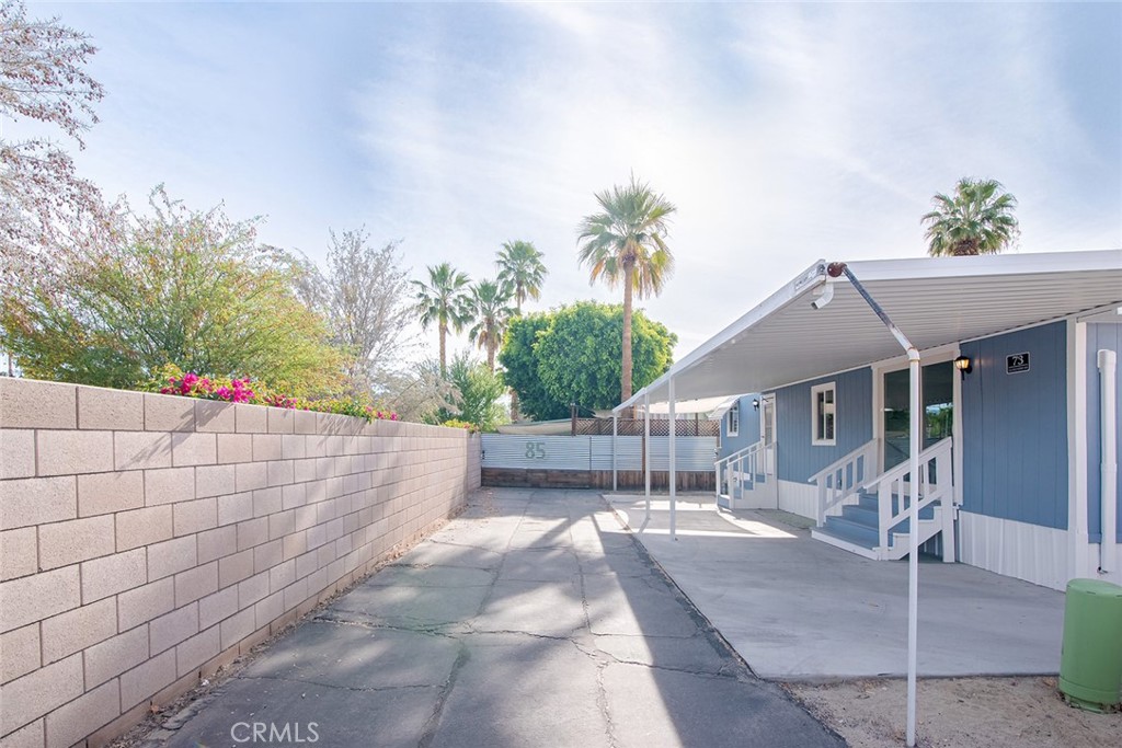 73 Alesandro Road, Unit A Palm Springs, CA 92264 - Photo 5 of 23