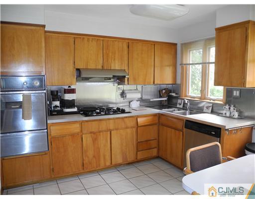 426 Wheeler Road North Brunswick, NJ 08902 - Photo 6 of 18 Gallery Image 6
