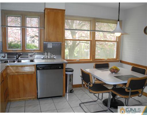 426 Wheeler Road North Brunswick, NJ 08902 - Photo 7 of 18 Gallery Image 7